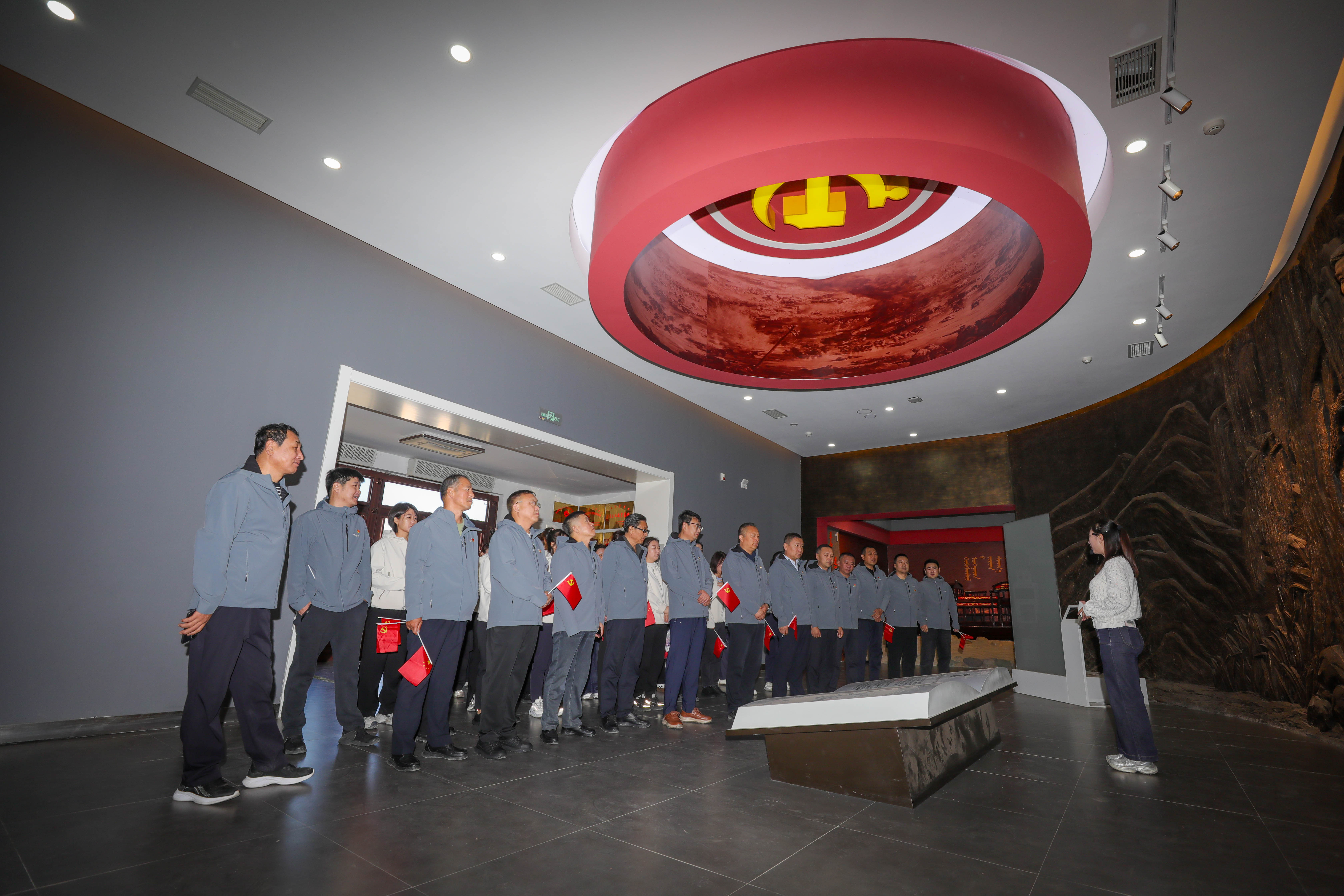    ͻȪؼԺչӭ ʮһϵл